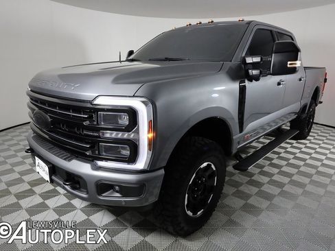 Used 2025 Ford F250 Platinum w/ Tremor Off-Road Package image 11