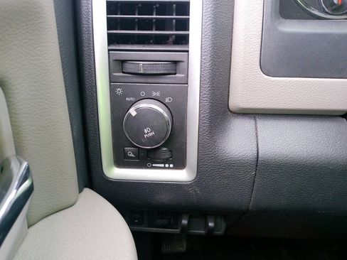 Used 2012 RAM 2500 Big Horn image 27