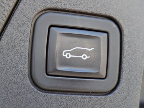 Certified 2017 Buick Envision Premium w/ Driver Confidence Package image 18