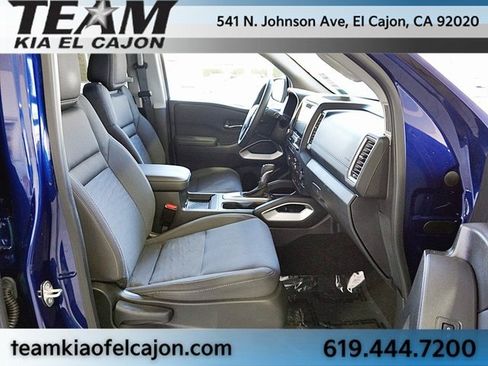 Used 2023 Nissan Frontier SV w/ SV Convenience Package image 11