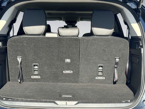 Certified 2024 MAZDA CX-90 Plug-In Hybrid w/ Preferred AWD/4WD image 11