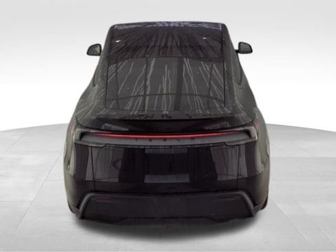 Used 2026 Tesla Model Y 2WD image 7