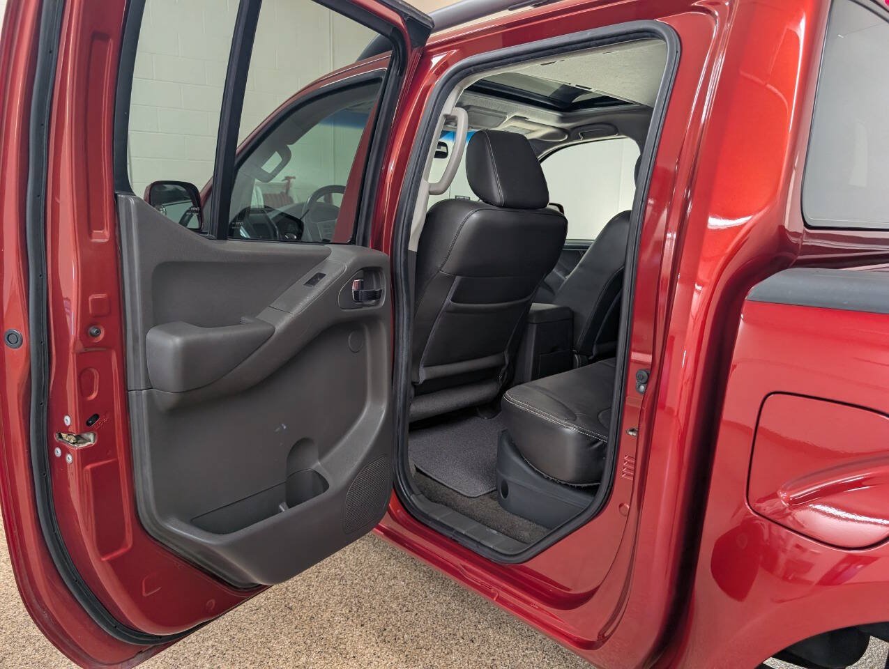 Used 2015 Nissan Frontier PRO-4X AWD/4WD image 15