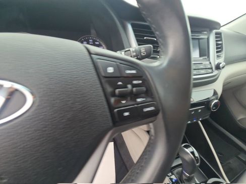 Used 2017 Hyundai Tucson Sport FWD image 18