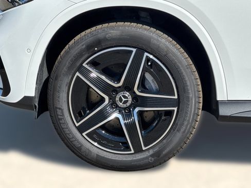 New 2026 Mercedes-Benz GLC 300 4MATIC image 11