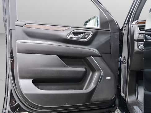 Used 2022 Chevrolet Tahoe Premier AWD/4WD image 25