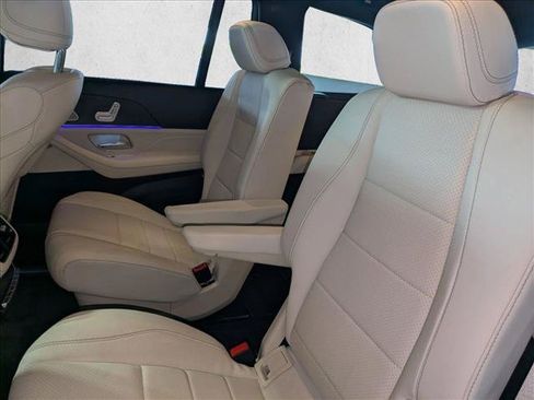Used 2024 Mercedes-Benz GLS 450 4MATIC image 22