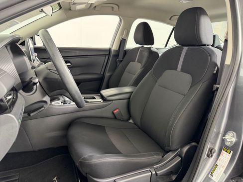 Used 2025 Nissan Sentra SV FWD image 4