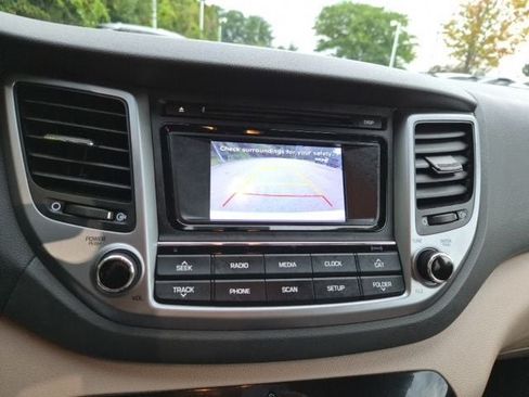 Used 2017 Hyundai Tucson SE w/ SE Popular Package 02 AWD/4WD image 24