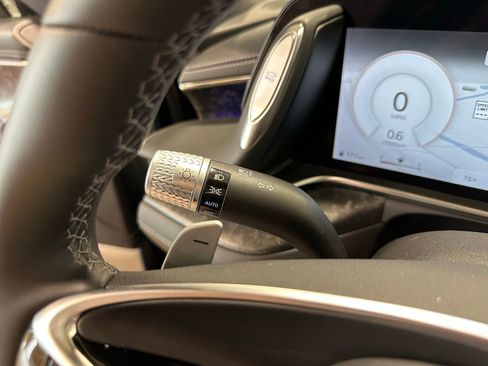 Used 2025 Genesis G90 3.5T AWD/4WD image 21