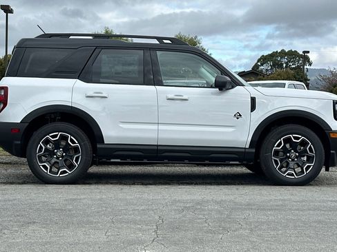 New 2025 Ford Bronco Sport Outer Banks w/ Outer Banks Tech Package+ AWD/4WD image 13