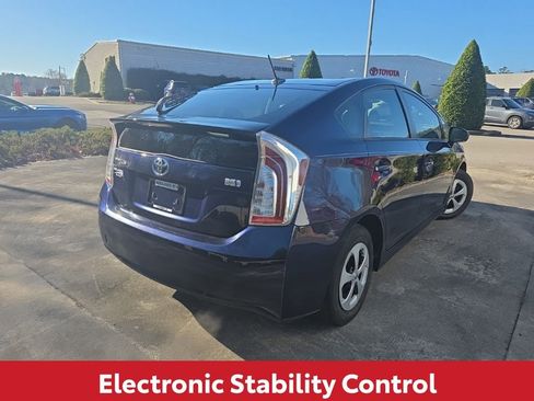Used 2013 Toyota Prius Four image 8