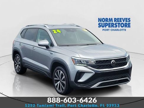 Used 2024 Volkswagen Taos SE FWD image 1