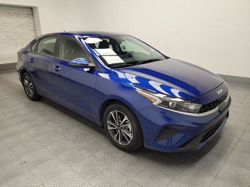 Used 2024 Kia Forte LXS w/ LXS Technology Package FWD image 11