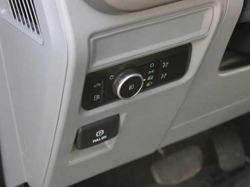 Used 2024 Ford F150 XLT w/ Mobile Office Package image 19