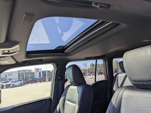 Used 2025 Toyota Land Cruiser image 12