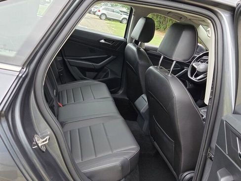 Used 2024 Volkswagen Jetta SE FWD image 13