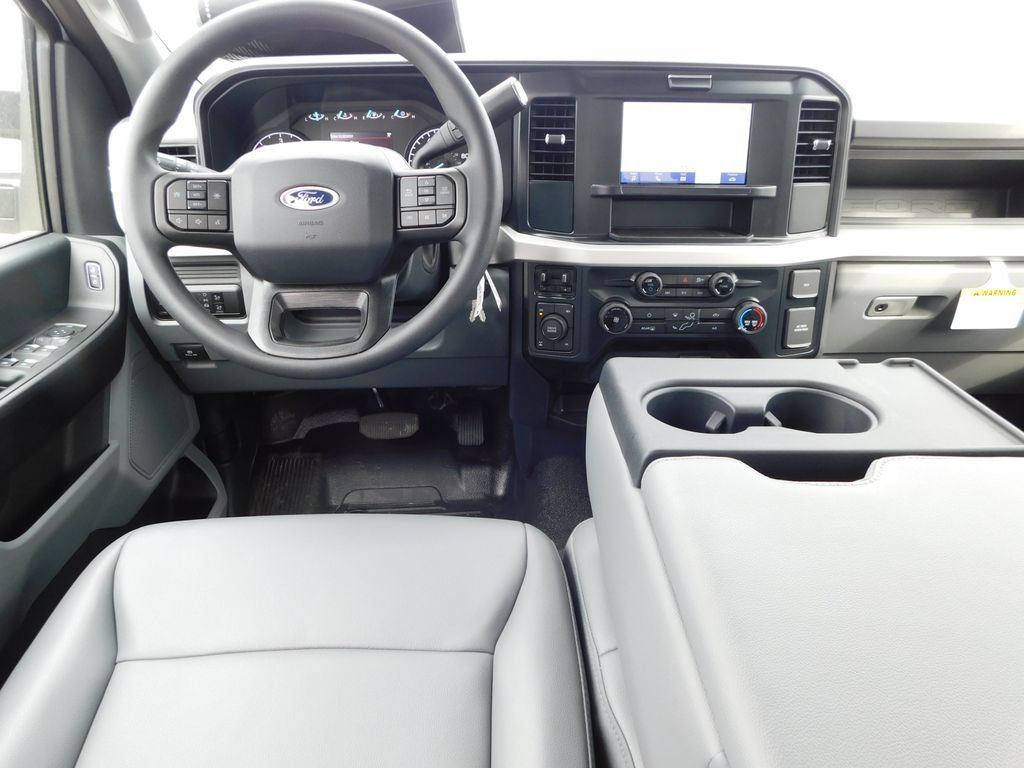 New 2025 Ford F350 XL w/ XL Chrome Package AWD/4WD image 17