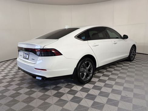 Used 2024 Honda Accord EX-L image 9