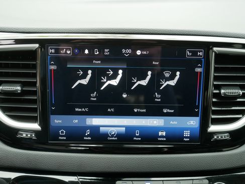 Used 2024 Chrysler Pacifica Touring-L FWD image 30