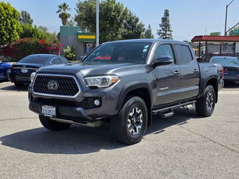 Used 2019 Toyota Tacoma TRD Off-Road w/ Technology Package AWD/4WD image 10
