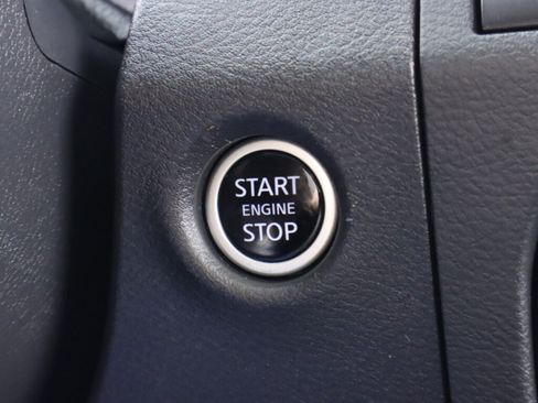 Used 2025 Nissan Frontier SV w/ SV Convenience Package RWD image 30