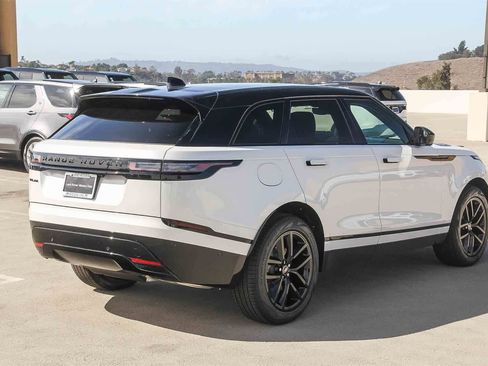 New 2026 Land Rover Range Rover Velar Dynamic SE image 4