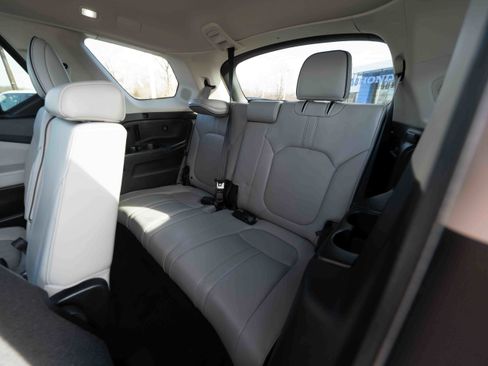 Used 2023 Honda Pilot Elite image 24