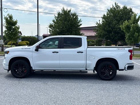 Used 2023 Chevrolet Silverado 1500 RST w/ Redline Edition AWD/4WD image 5