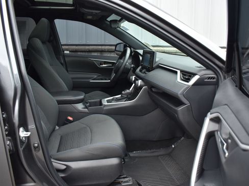 Certified 2022 Toyota RAV4 SE w/ Convenience Package AWD/4WD image 25