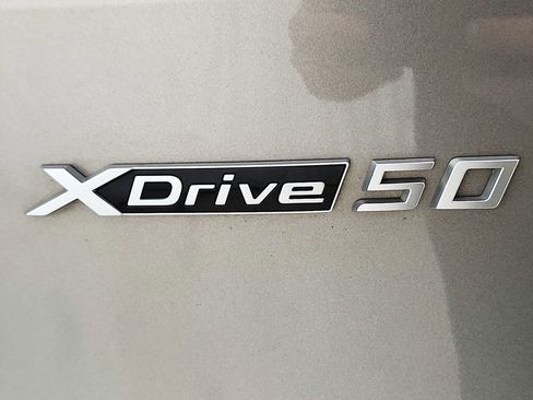Used 2023 BMW iX xDrive50 w/ Ultimate Package 2 AWD/4WD image 38