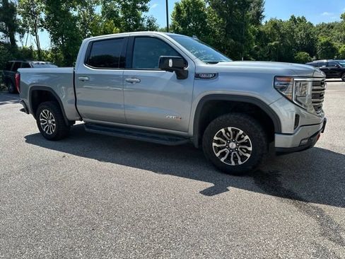 Used 2023 GMC Sierra 1500 AT4 w/ AT4 Premium Package AWD/4WD image 8