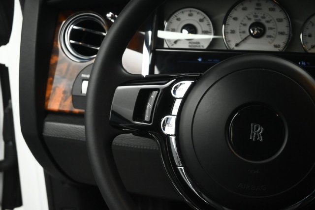 Used 2013 Rolls-Royce Ghost RWD image 35