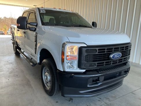 Used 2025 Ford F250 XL w/ XL Driver Assist Package image 27