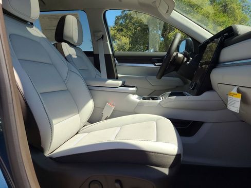 New 2026 GMC Terrain Denali w/ LPO, Black Badging Package image 29