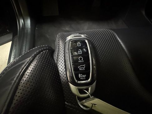 Used 2022 Hyundai Palisade Calligraphy image 46