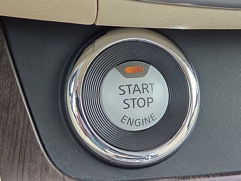 Used 2020 Nissan Murano Platinum FWD image 18