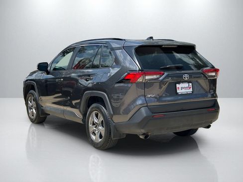 Used 2022 Toyota RAV4 XLE AWD/4WD image 7