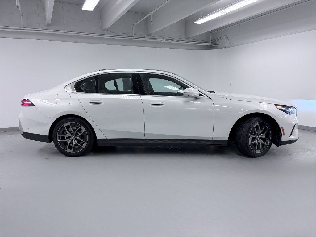 Certified 2026 BMW 530i xDrive w/ Executive Package AWD/4WD image 7