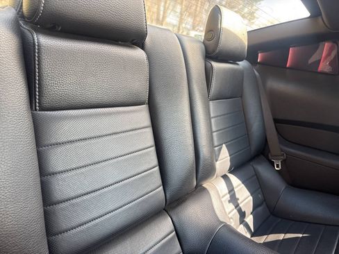 Used 2011 Ford Mustang GT Premium w/ Electronics Pkg RWD image 12