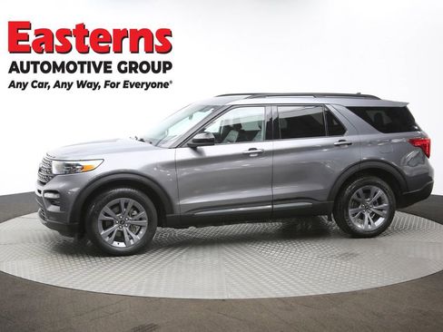 Used 2022 Ford Explorer XLT w/ Equipment Group 202A image 59