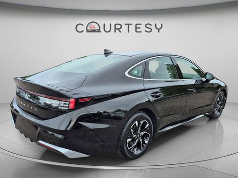Certified 2024 Hyundai Sonata SEL FWD image 5