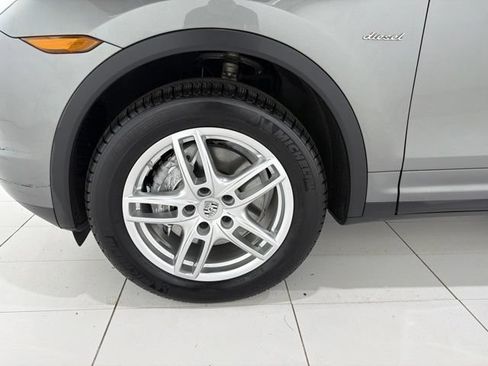 Used 2014 Porsche Cayenne Diesel AWD/4WD image 47