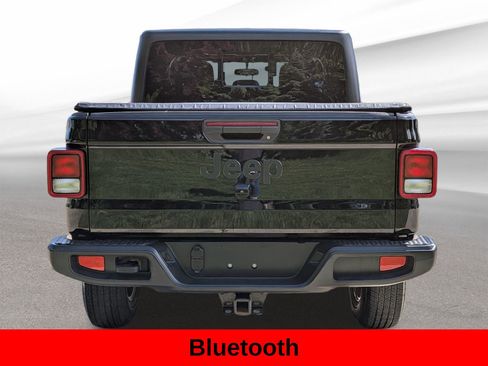 Used 2023 Jeep Gladiator Sport AWD/4WD image 8