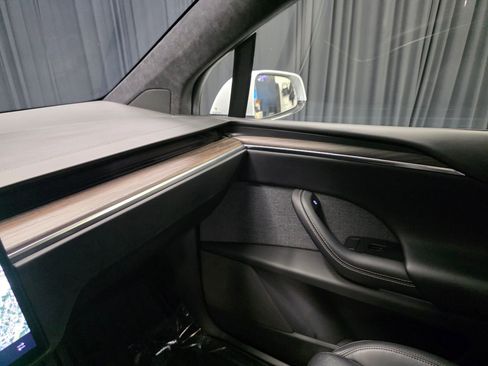 Used 2022 Tesla Model X AWD/4WD image 24