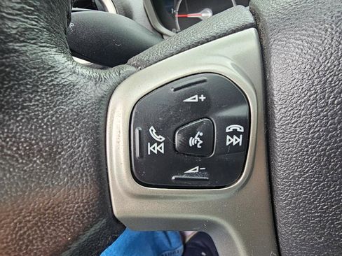 Used 2013 Ford Fiesta SE FWD image 35