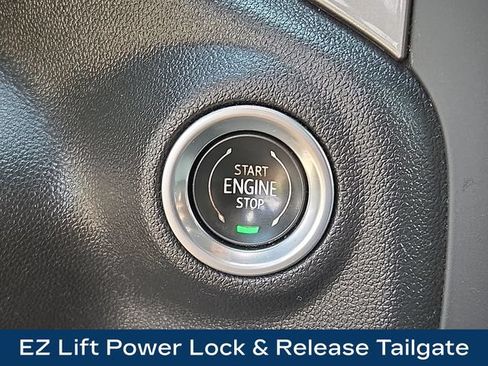 Used 2023 Chevrolet Silverado 1500 Custom AWD/4WD image 9
