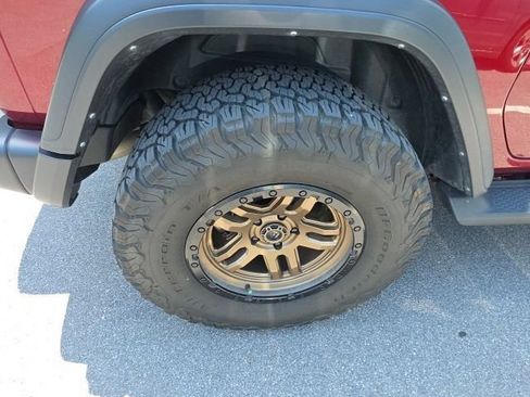 Used 2021 Jeep Wrangler Rubicon w/ LED Lighting Group AWD/4WD image 7