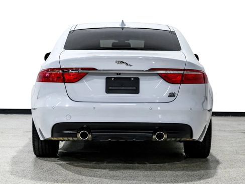Used 2018 Jaguar XF Portfolio RWD image 7