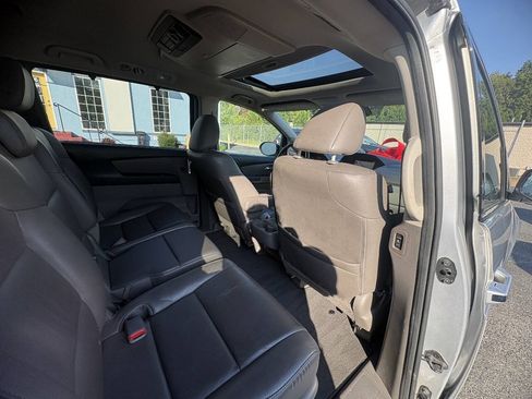 Used 2015 Honda Odyssey Touring Elite image 24